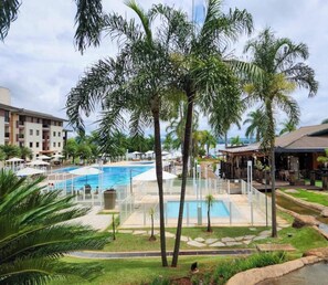 A heated pool - Life Resort in Beira do Lago Paranoá, Brasilia (Brasília)