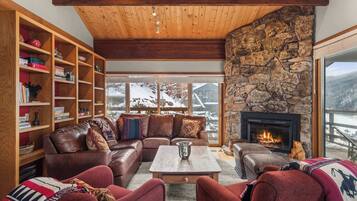 Comfort Room | Living area