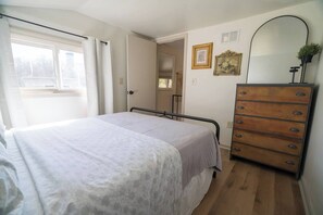 3 habitaciones, tabla de planchar con plancha, cuna de viaje y wifi 