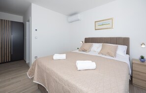 4 habitaciones, cuna de viaje, wifi gratis y ropa de cama 