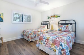 2 bedrooms, iron/ironing board, WiFi, bed sheets - Sandpiper Beach 403, 2 Bedroom, Recently Remodeled Unit with Gulf Views (Sanibel)