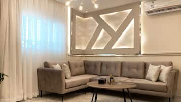 Design Apartment, 3 Bedrooms | Living area