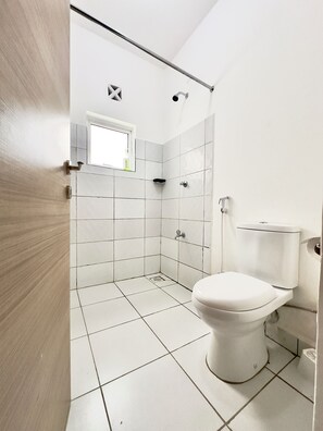 Shower, bidet, towels, soap