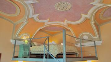 1 habitación, tabla de planchar con plancha, cuna de viaje y wifi