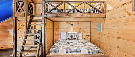 3 bedrooms, desk, free WiFi, bed sheets