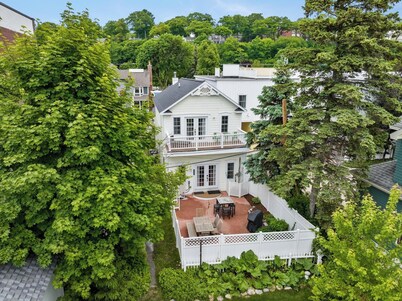 La Maison on Main with views of the Harbor Point and a Private Courtyard!