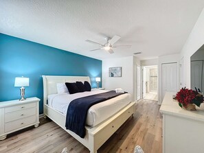 6 bedrooms, iron/ironing board, travel cot, WiFi - Enchanted Bliss Villa: Private Pool & Family Activities. (Davenport)