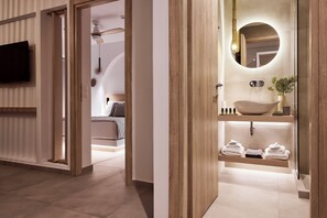 Superior Suite, Sea View | Bathroom