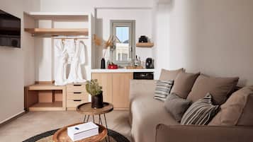 Signature-sviitti, merinäköala | Oleskelualue | 42–tuumainen taulutelevisio, jossa kaapelikanavat