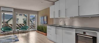 Arctic Homes - Premium Plaza