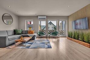 Premium Apartment, 3 Bedrooms, Balcony, City View | Living area - Arctic Homes - Premium Plaza (Tromsø)