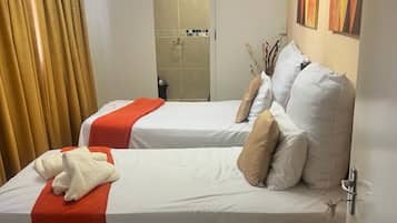 Deluxe Suite, Accessible, Non Smoking | 1 bedroom, free WiFi, bed sheets, wheelchair access