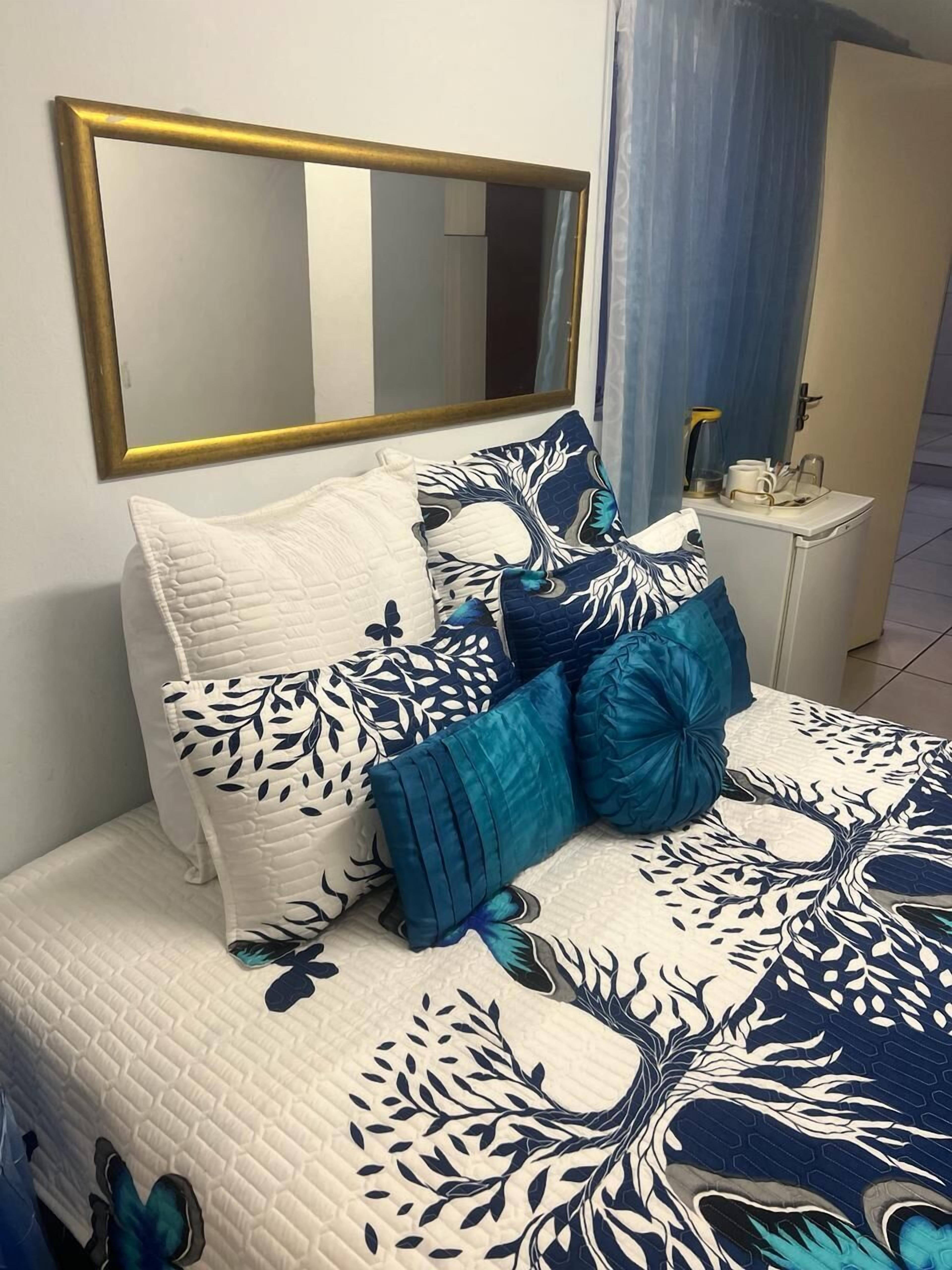 Deluxe-Suite, barrierefrei, Nichtraucher | 1 Schlafzimmer, kostenloses WLAN, Bettwäsche, Rollstuhlgeeignet