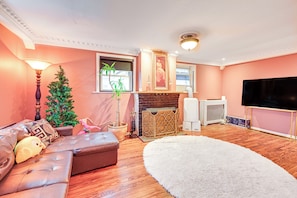 House (2 Bedrooms) | Front of property