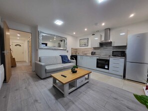 Leilighet – business | Oppholdsområde | Flatskjerm-TV