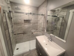 Shower, hair dryer, towels, soap - Lake views beautiful 4 bedroom , 2 living rooms home with hot tub.  (Vernon)