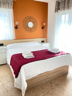 Premium bedding, down comforters, individually decorated - HOTEL ARGANDA (Arganda del Rey)