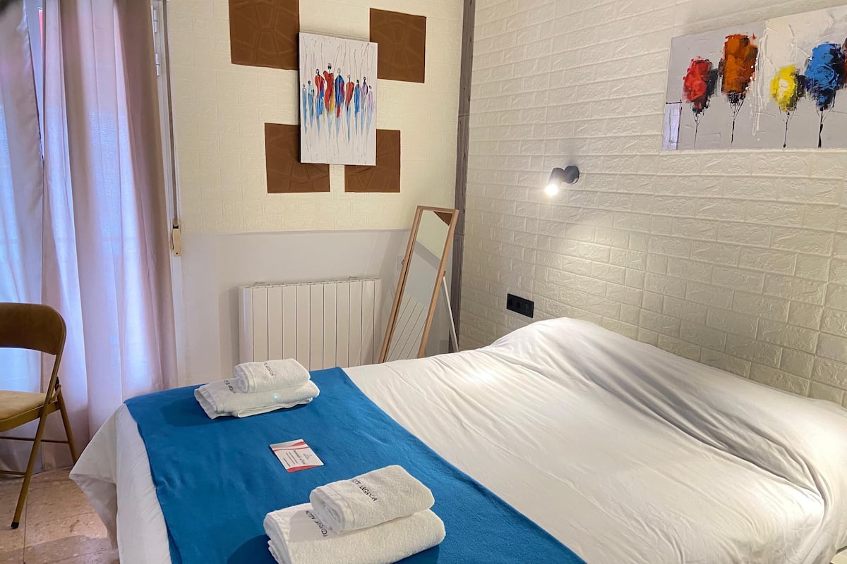 Standaard tweepersoonskamer, uitzicht op stad | 1 slaapkamer, luxe beddengoed, donzen dekbedden, individueel gedecoreerd