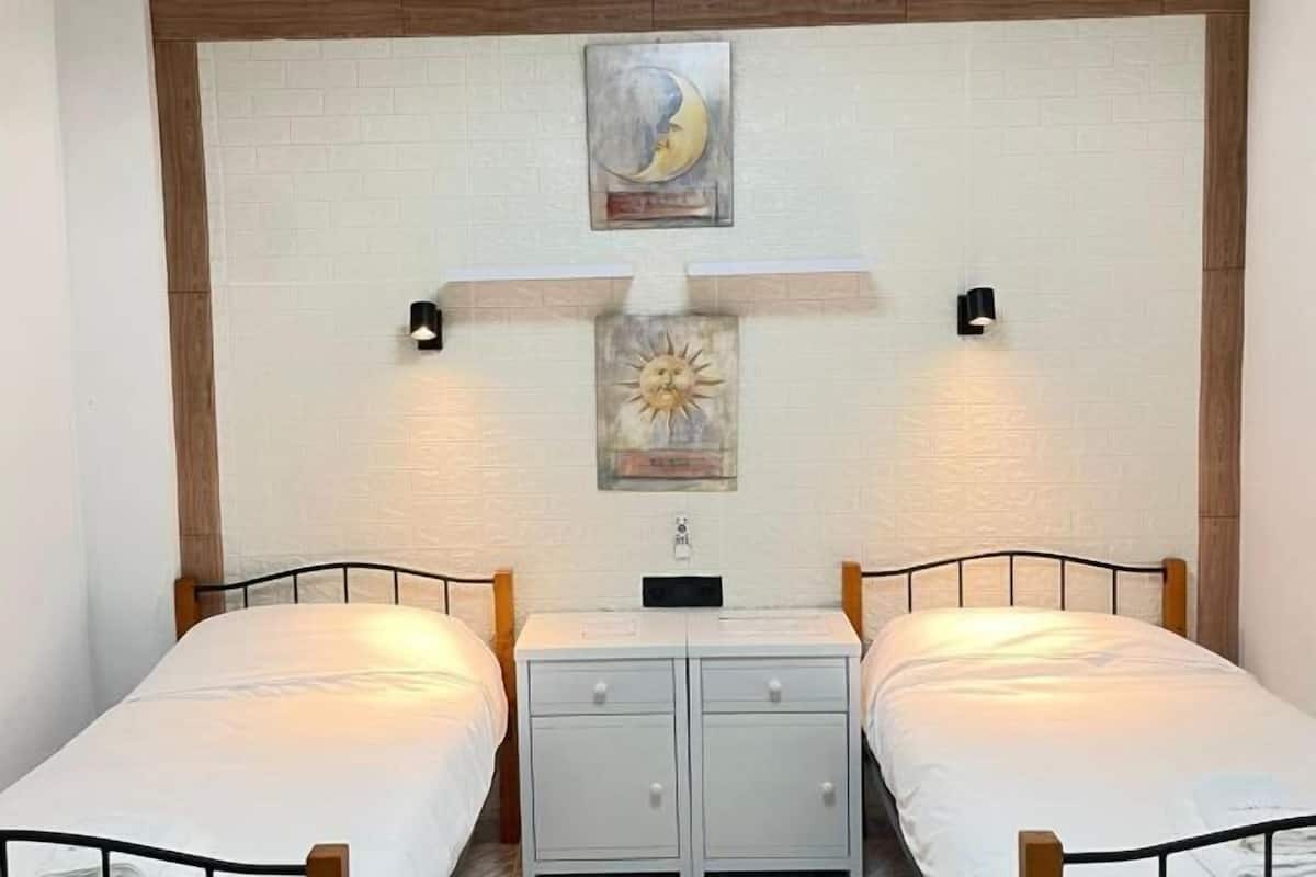 1 bedroom, premium bedding, down comforters, individually decorated