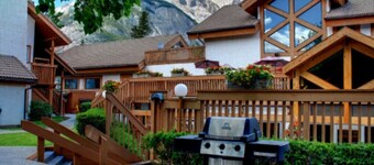 7 Nights (Aug 11-18) Banff Rocky Mountain Resort