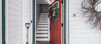 Cozy One Bedroom Apartment Minutes From Sunday River!