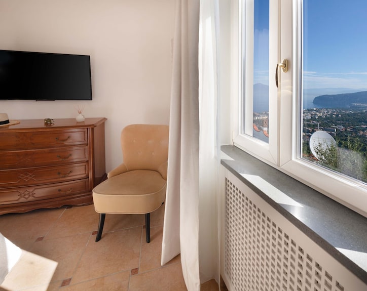 Amore Rentals - Villa Grazielluccia With Sea View And Swimming Pool - Sorrento
