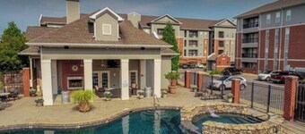 Houndstooth Heaven - half mile from Bryant Denny Stadium 