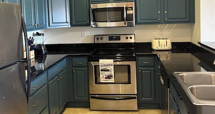 Houndstooth Heaven - half mile from Bryant Denny Stadium