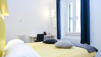 1 kamar tidur dan didekorasi berbeda-beda