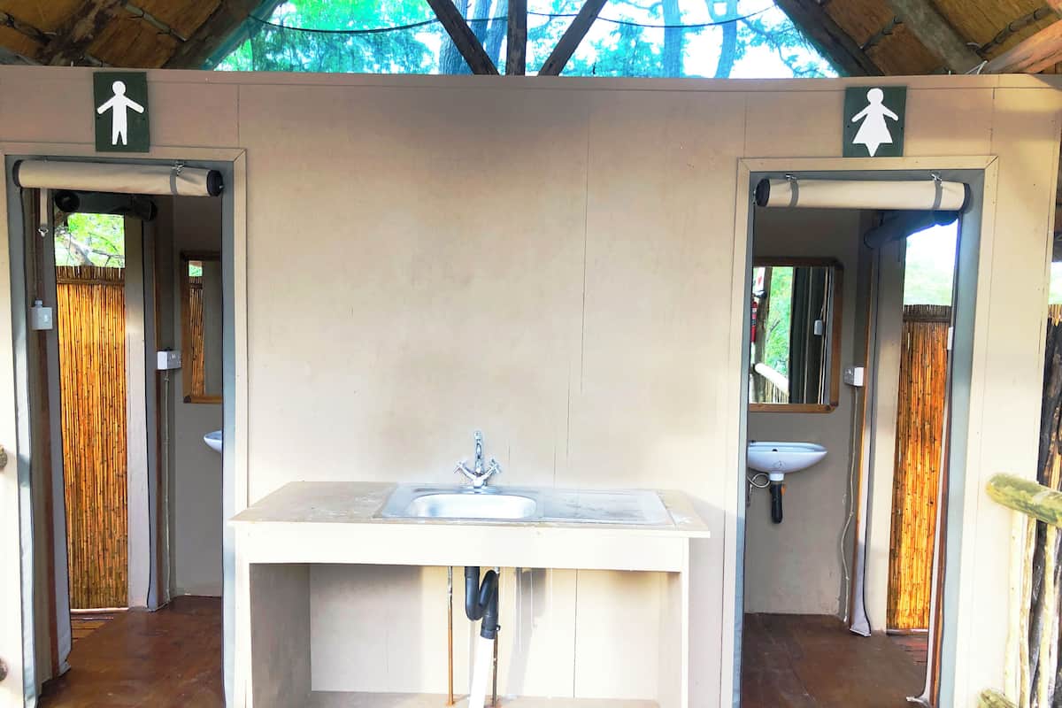Basic Tent | Bathroom