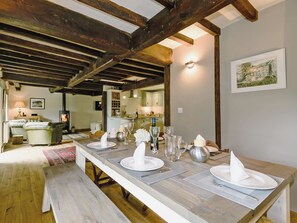 Dining - 4 bedroom accommodation in Great Strickland near Ullswater (Great Strickland near Penrith)