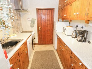 Dishwasher, cookware/dishes/utensils