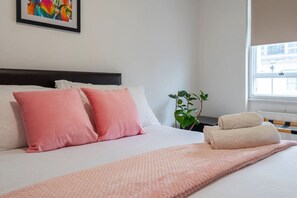 1 bedroom, desk, iron/ironing board, WiFi
