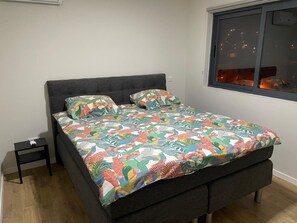 3 soverom, strykejern/-brett, wi-fi og sengetøy