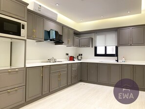 Design Apartment, 3 Bedrooms | Private kitchen - Kease Qirwan B-11 Royal touch  XZ13 (Riyadh)