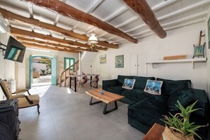 Interior - The Eros House - a renovated village house close to the beach (Xirosterni)