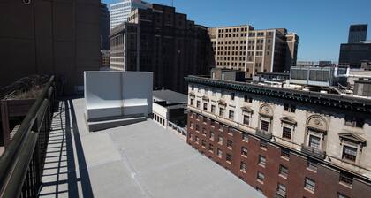 Downtown Cleveland Condo W resort style amenities