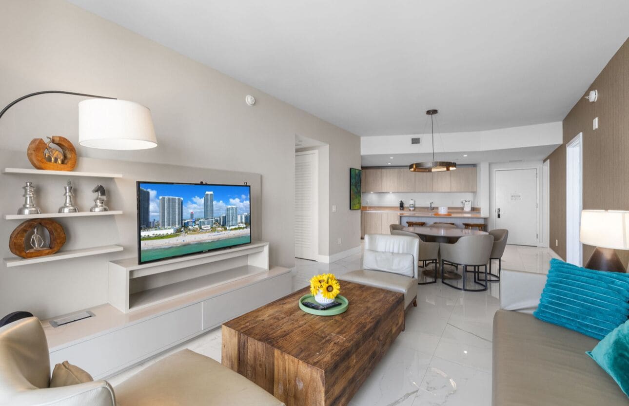Lyfe Resort And Residences, Ocean Front 35th Floor, Great Views Guaranteed! - Sunny Isles Beach, FL