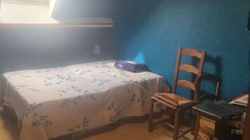 1 bedroom, iron/ironing board, WiFi, bed sheets