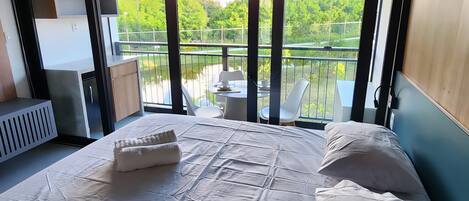 1 habitación, wifi y ropa de cama