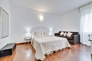 Basic Triple Room | Free WiFi - Room Breakfast Marconi Inn (Bologna)