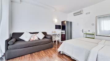Habitació quàdruple bàsica | 4 dormitoris i wifi gratuïta