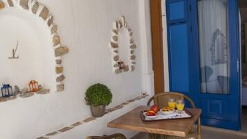 Room, Balcony, Courtyard View | Terrace/patio