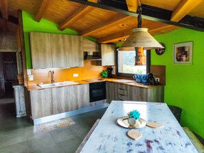 Private kitchen - Cancastell (Castellfollit de la Roca)
