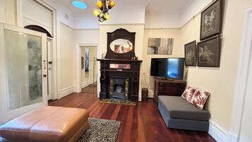 Smart TV, fireplace, offices