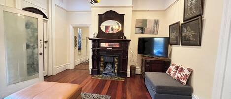 Smart TV, fireplace, offices