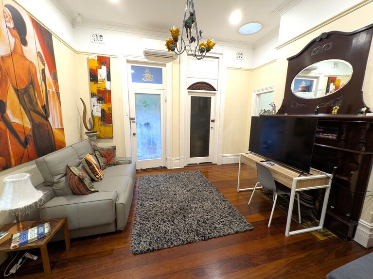 Subiaco 1bd In Heritage Home Gem! - Claremont