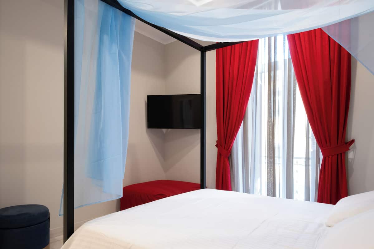 Phòng 3 Deluxe, nhiều giường, quang cảnh thành phố | Bộ đồ giường cao cấp, chăn bông, nệm cao su hoạt tính (memory foam)