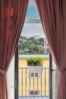 Camera Superior, 1 letto queen, vista città | Vista balcone