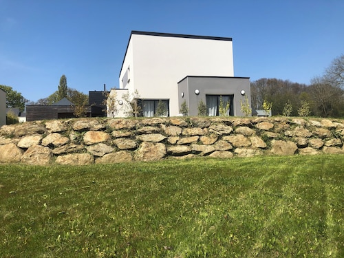 Maison récente avec tous les équipements traditionnels Très bien situé 